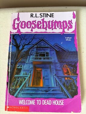 R.L. Stine Goosebumps Welcome to Dead House Vintage